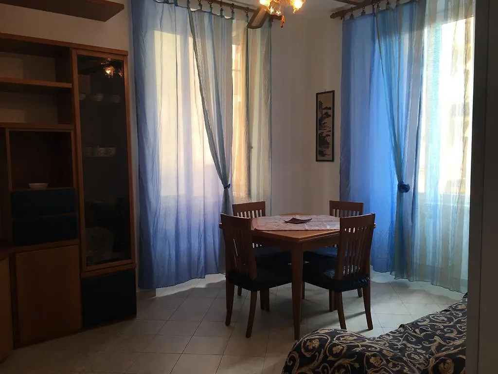 Casa Beverini La Spezia 0*,  Olaszország